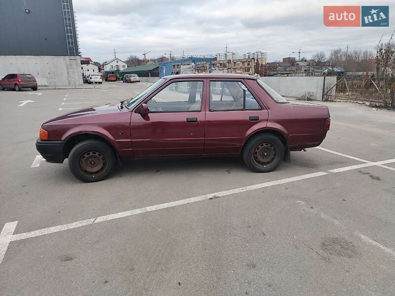Седан Ford Orion 1989 в Киеве