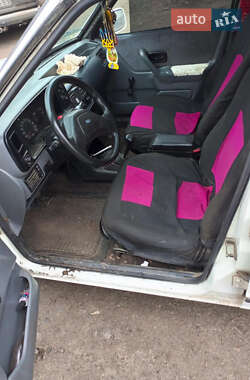 Седан Ford Orion 1988 в 