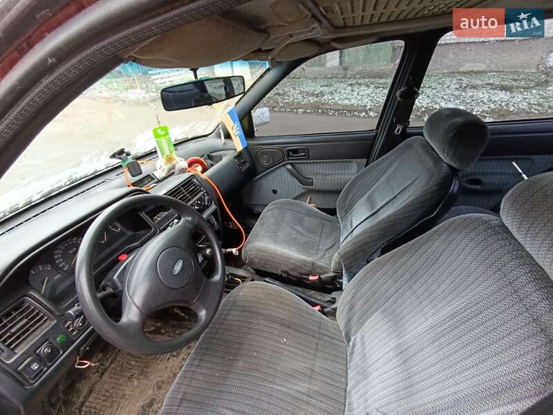 Седан Ford Orion 1993 в Козельце фото 4 Седан Ford Orion 1993 в Козельце