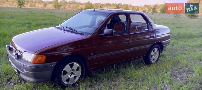 Седан Ford Orion 1991 в 