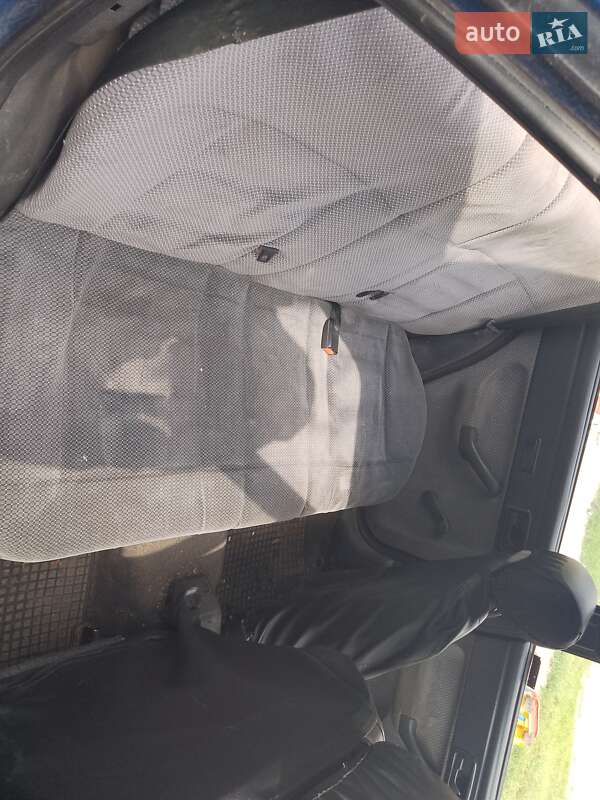 Седан Ford Orion 1992 в Драбове