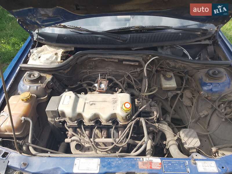 Седан Ford Orion 1992 в Драбове