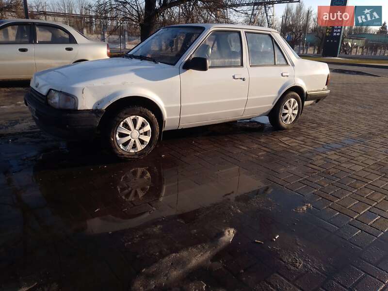 Седан Ford Orion 1986 в Днепре