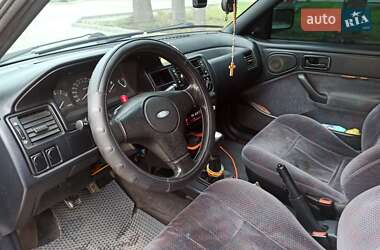 Седан Ford Orion 1992 в 