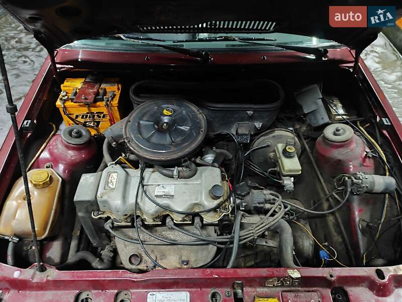 Седан Ford Orion 1989 в Буче