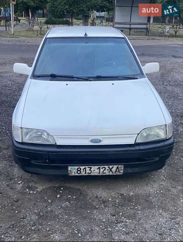 Седан Ford Orion 1989 в Золочеве