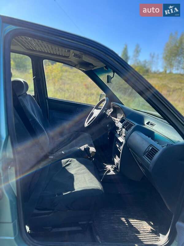 Седан Ford Orion 1990 в Ровно фото 3 Седан Ford Orion 1990 в Ровно