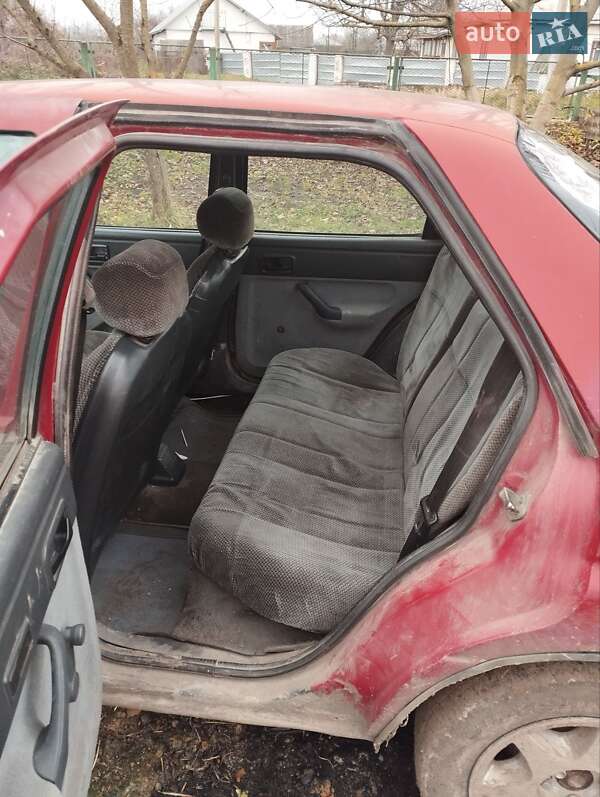 Седан Ford Orion 1991 в Волочиську фото 6 Седан Ford Orion 1991 в Волочиську