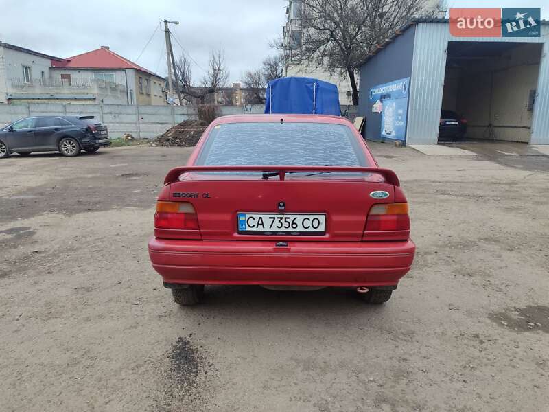 Седан Ford Orion 1991 в Черкассах фото 5 Седан Ford Orion 1991 в Черкассах