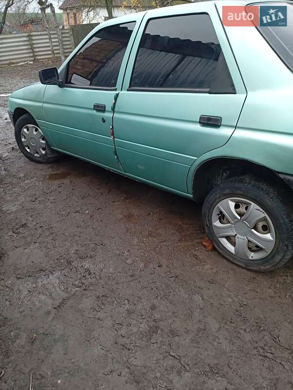 Седан Ford Orion 1991 в Антонінах