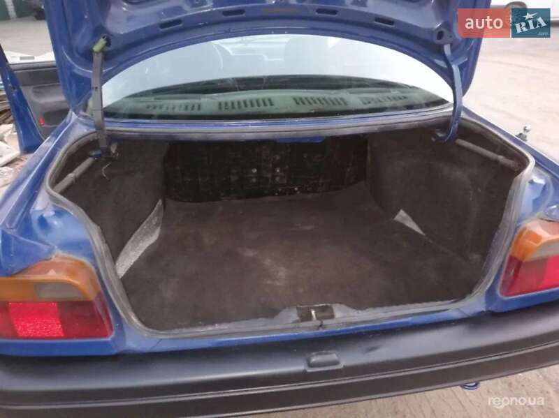 Седан Ford Orion 1991 в Коломые