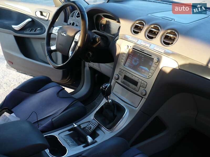 Мінівен Ford S-Max 2008 в Запоріжжі
