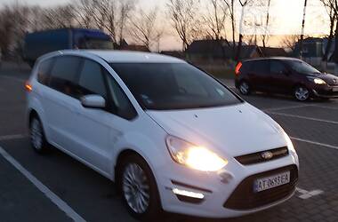 Мінівен Ford S-Max 2013 в 