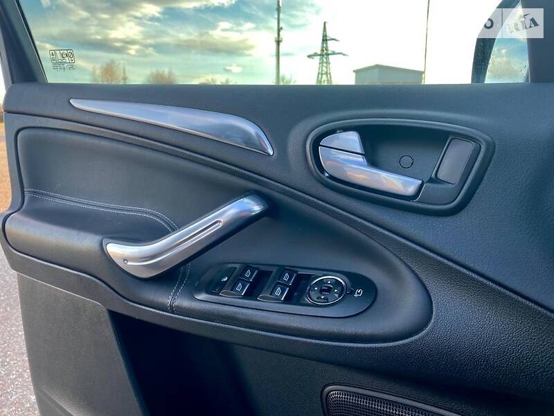 Мінівен Ford S-Max 2014 в Ужгороді