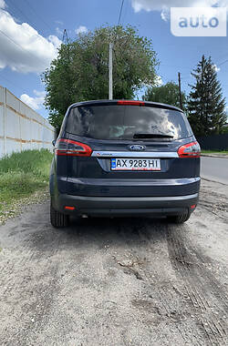 Минивэн Ford S-Max 2012 в 