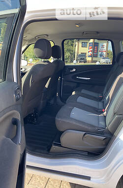 Мінівен Ford S-Max 2013 в 