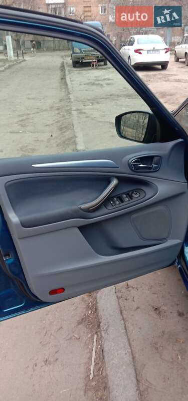 Минивэн Ford S-Max 2006 в Николаеве