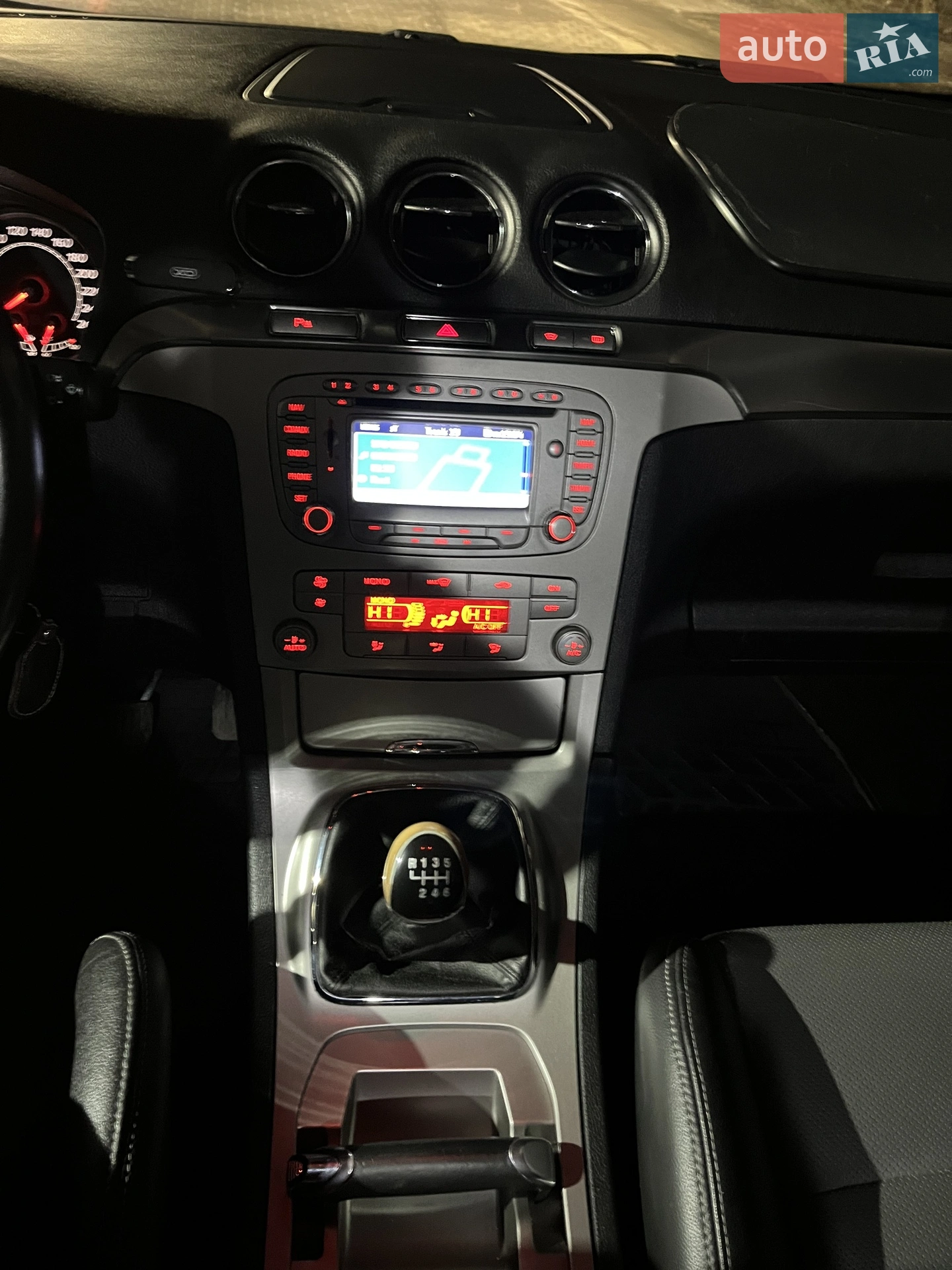 2010 Ford S-MAX - мініатюра 22