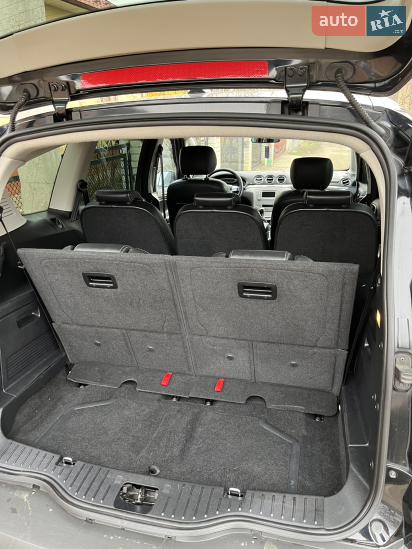 2010 Ford S-MAX - мініатюра 12
