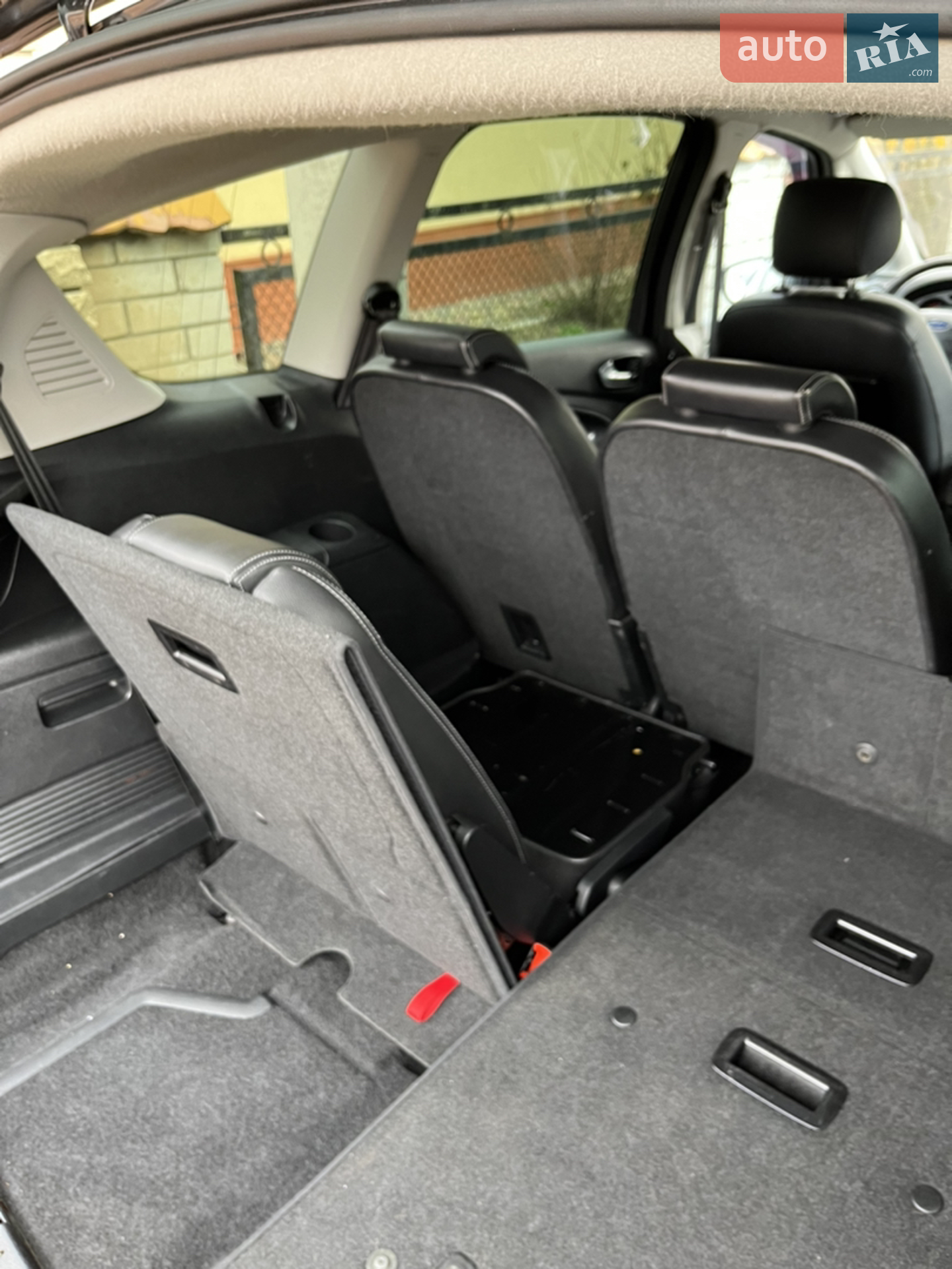 2010 Ford S-MAX - мініатюра 13
