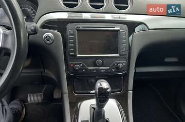 Минивэн Ford S-Max 2011 в 