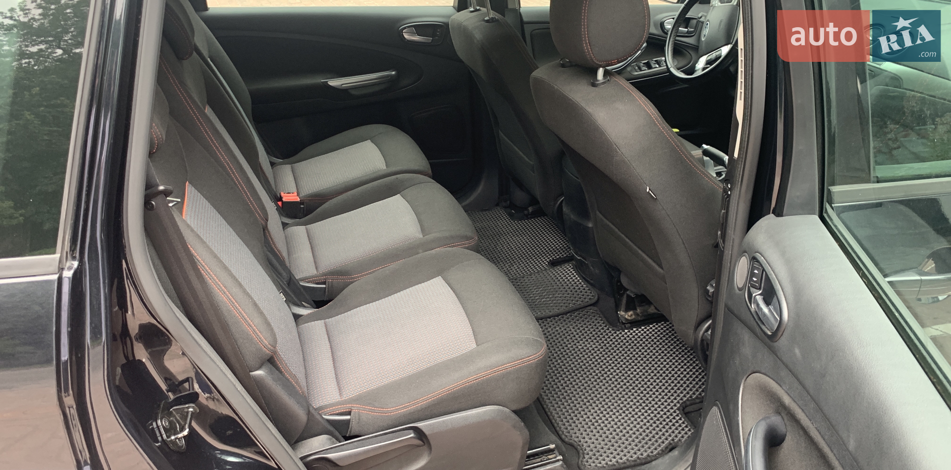 2011 Ford S-MAX - мініатюра 12