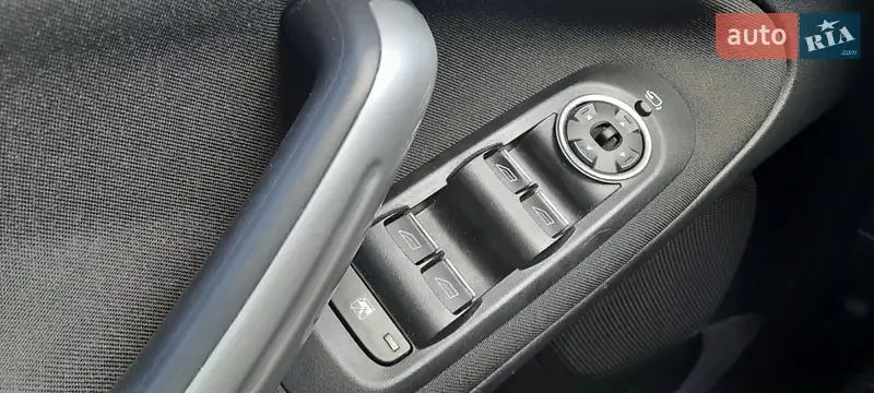 Минивэн Ford S-Max 2009 в 
