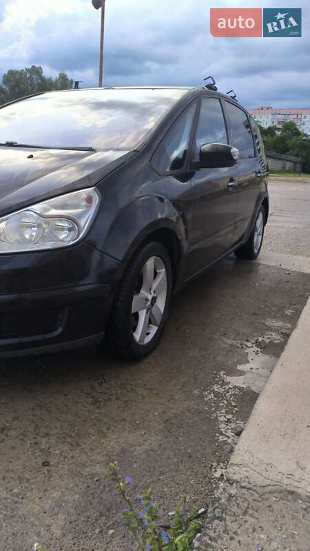 Минивэн Ford S-Max 2009 в Вараше