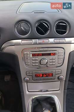 Минивэн Ford S-Max 2009 в Вараше
