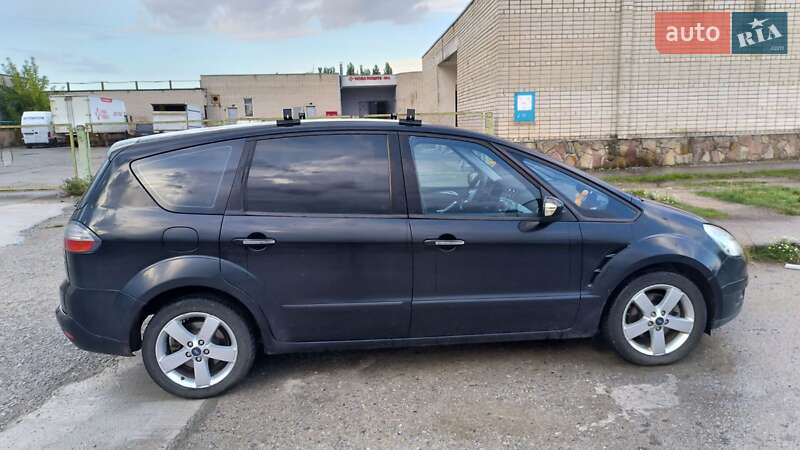 Минивэн Ford S-Max 2009 в Вараше