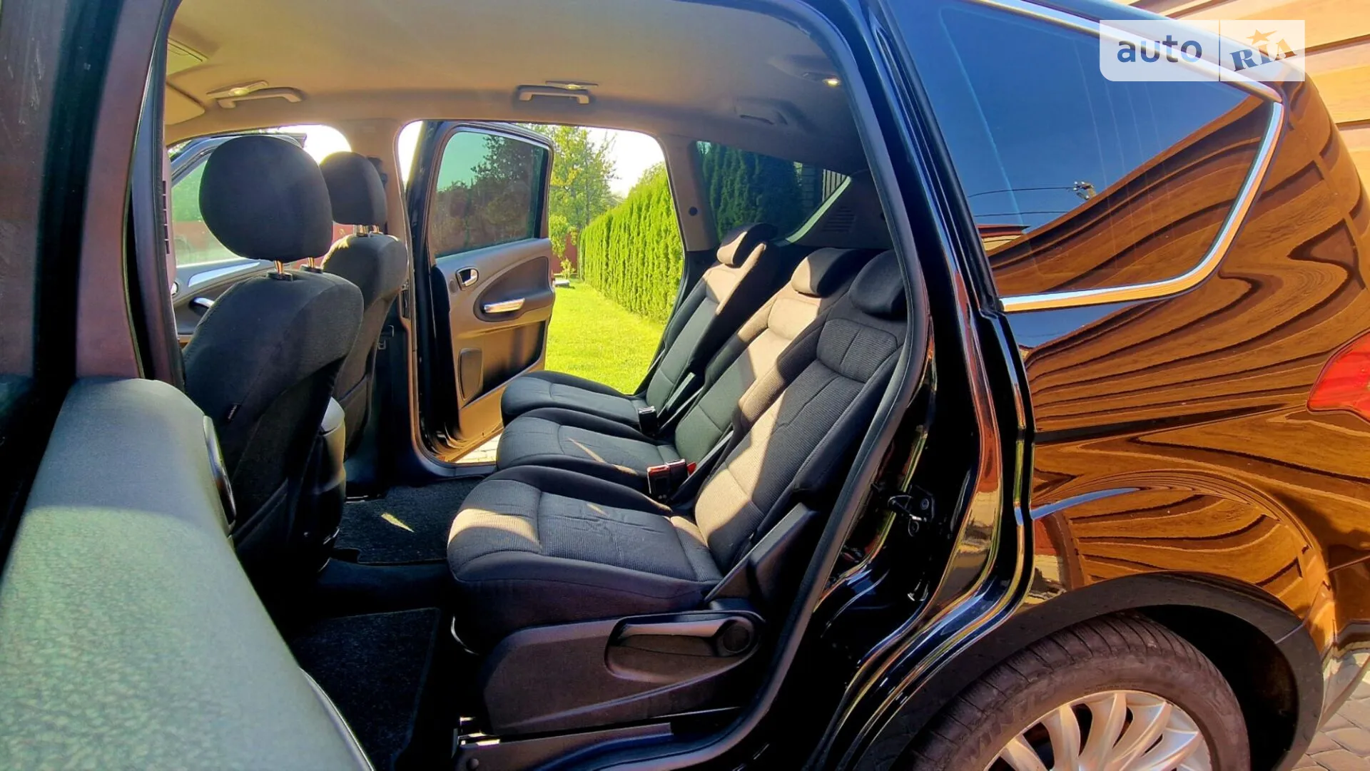 2011 Ford S-MAX - мініатюра 19