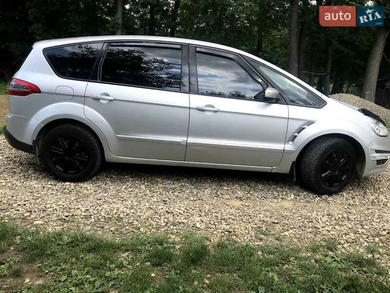 Минивэн Ford S-Max 2011 в Черновцах
