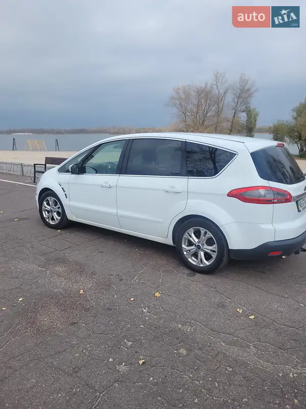 Ford S-Max 2013
