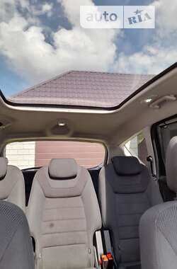 Минивэн Ford S-Max 2010 в 