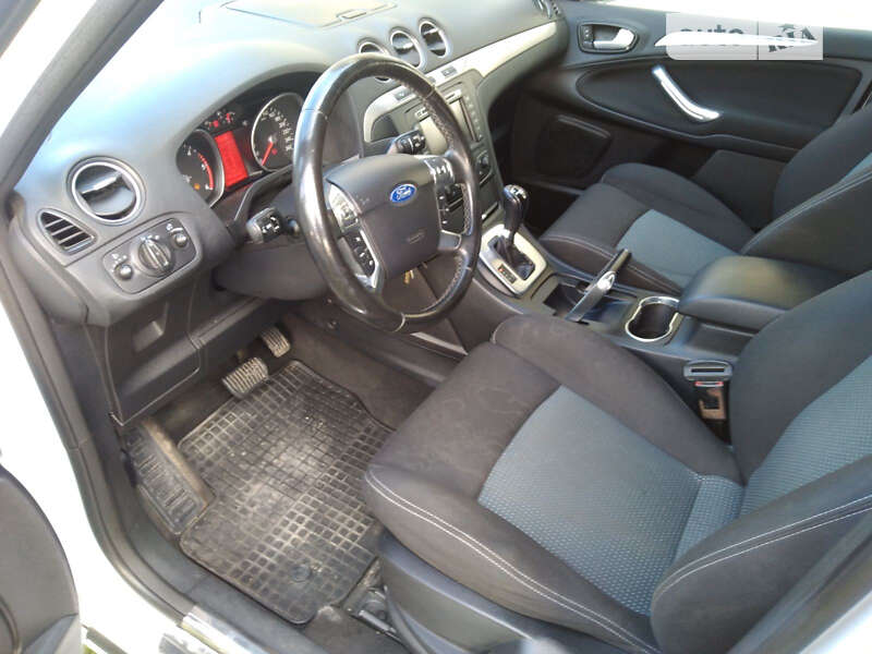Минивэн Ford S-Max 2013 в Черновцах