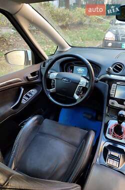 Минивэн Ford S-Max 2008 в 