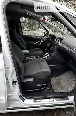 Ford S-Max 2012