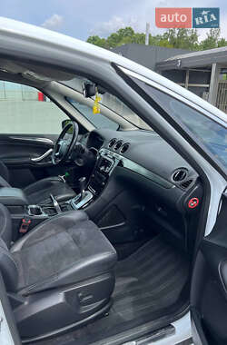 Минивэн Ford S-Max 2013 в 