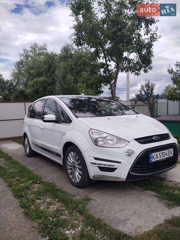 Ford S-Max 2011