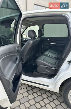 Минивэн Ford S-Max 2010 в 