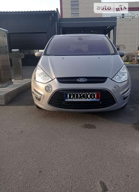 Минивэн Ford S-Max 2011 в Коростене