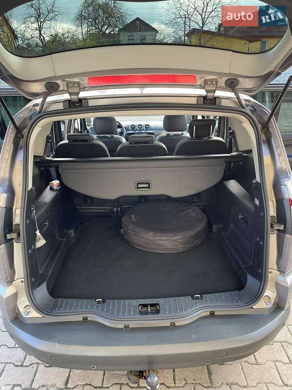 Мінівен Ford S-Max 2011 в Рава-Руській