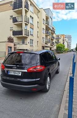Минивэн Ford S-Max 2013 в 