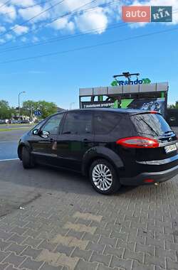 Минивэн Ford S-Max 2013 в 