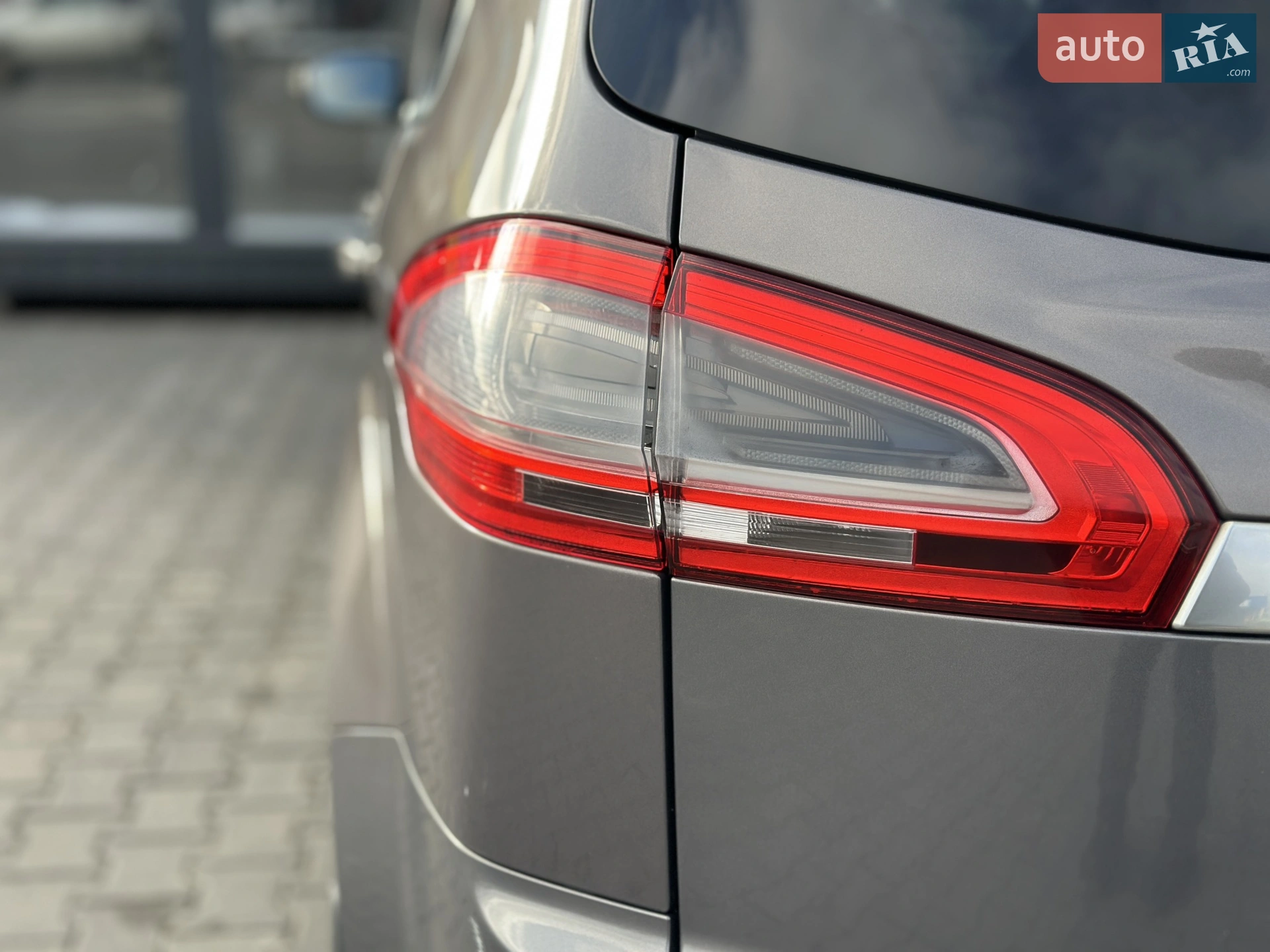 2011 Ford S-MAX - мініатюра 17