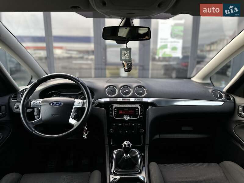 Мінівен Ford S-Max 2011 в Чернівцях фото 26 Мінівен Ford S-Max 2011 в Чернівцях