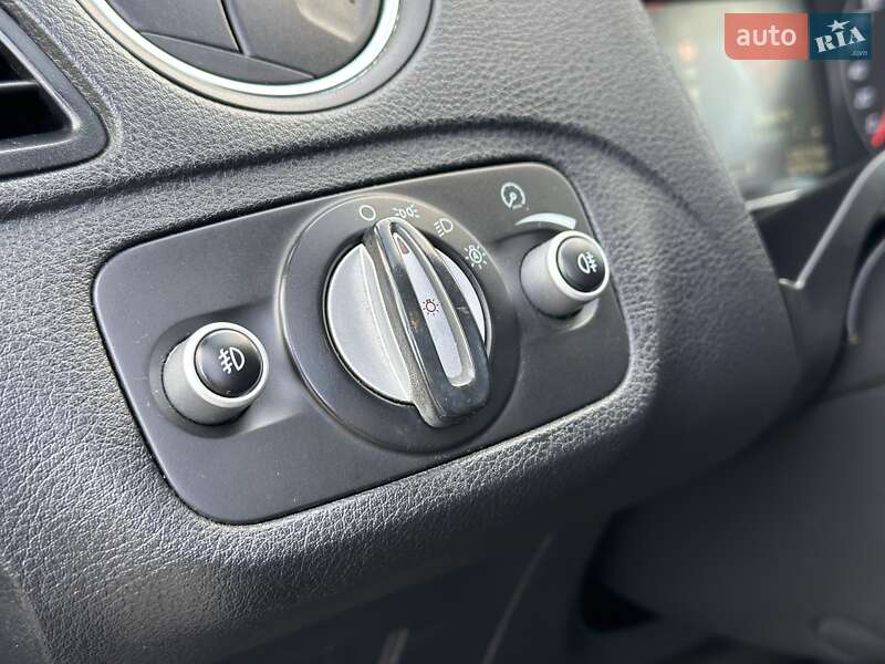 Мінівен Ford S-Max 2011 в Чернівцях фото 35 Мінівен Ford S-Max 2011 в Чернівцях