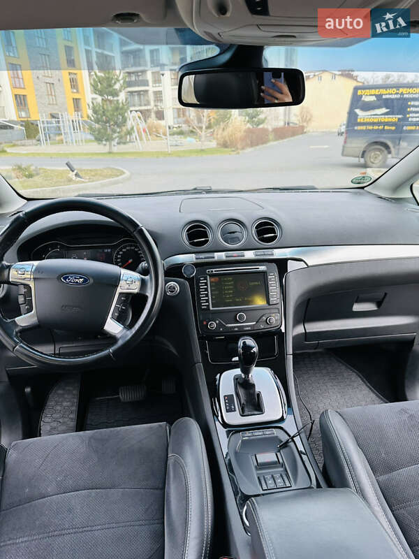 Минивэн Ford S-Max 2012 в Буче