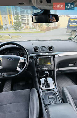 Минивэн Ford S-Max 2012 в 