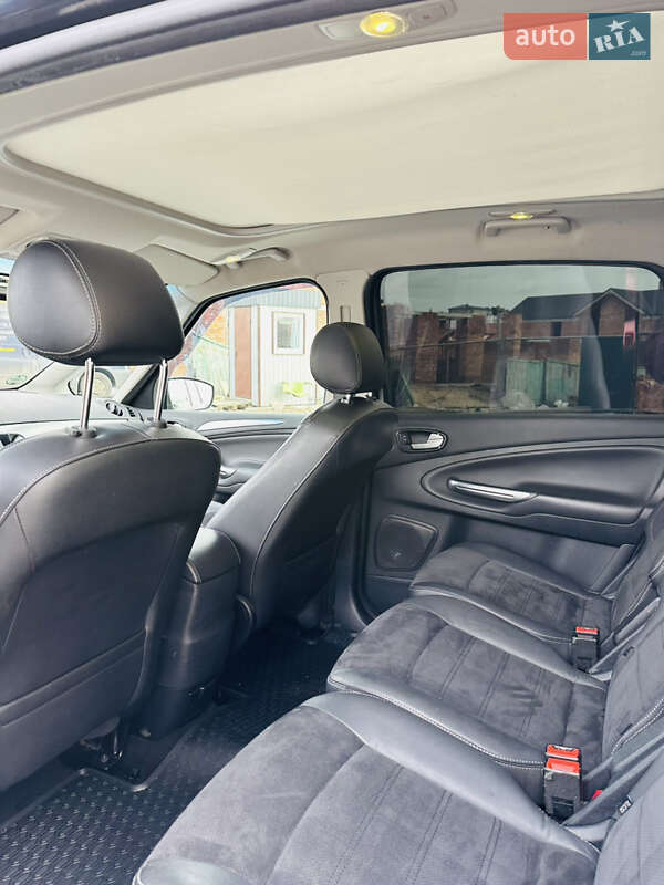 Минивэн Ford S-Max 2012 в Буче
